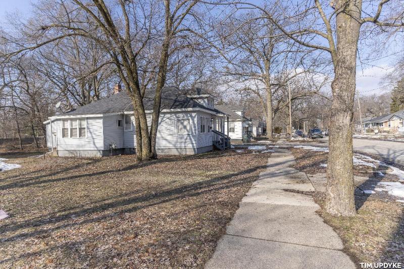 Listing Photo for 1651 Dyson Street