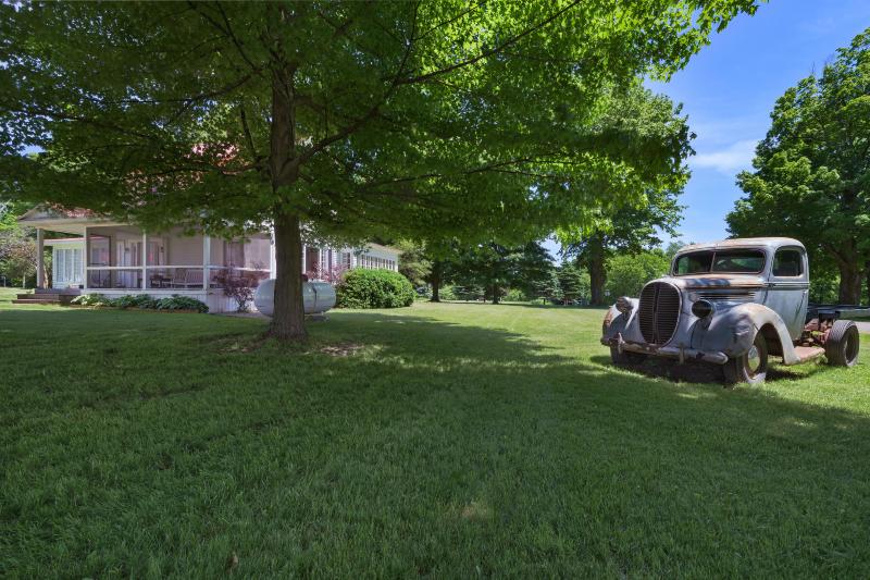 Listing Photo for 39940 County Road 673