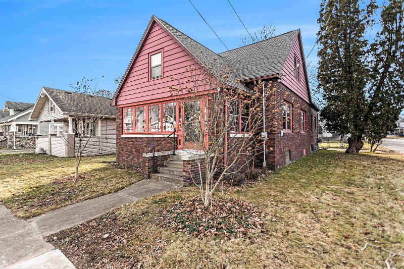 Listing Photo for 91 Woodward Avenue