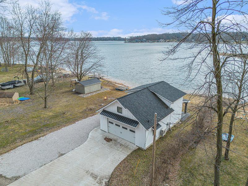 Listing Photo for 2592 Lorraine Drive
