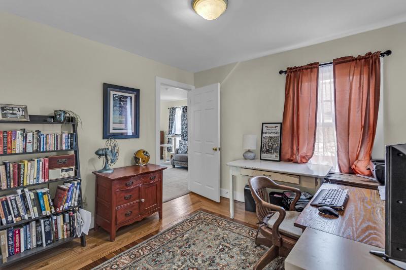 Listing Photo for 314 S Bowen Street