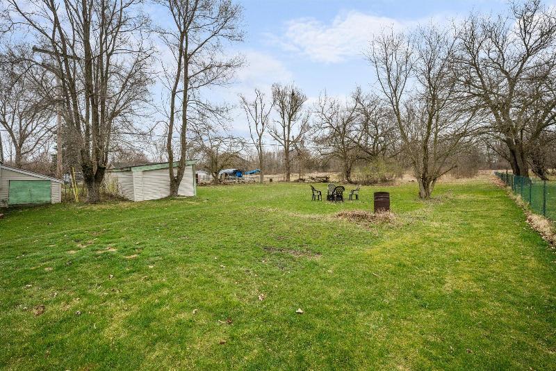 Listing Photo for 335 Lakeside Drive