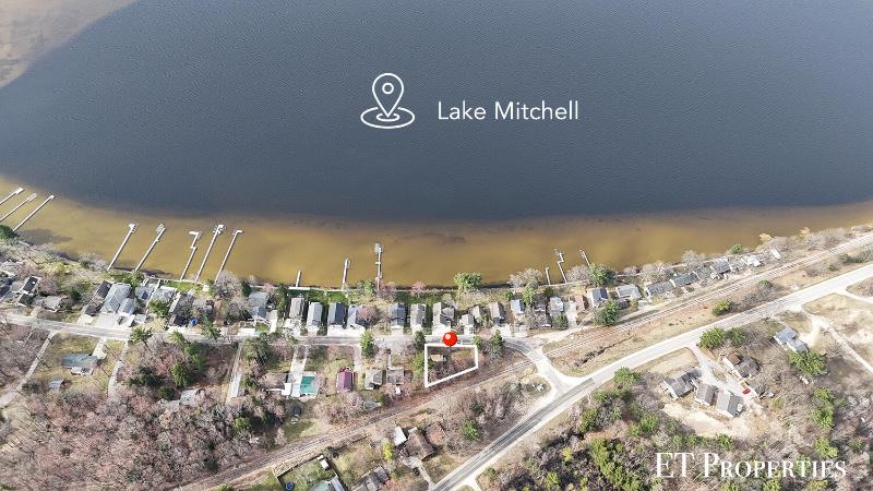 Listing Photo for 2410 E Lake Mitchell Drive