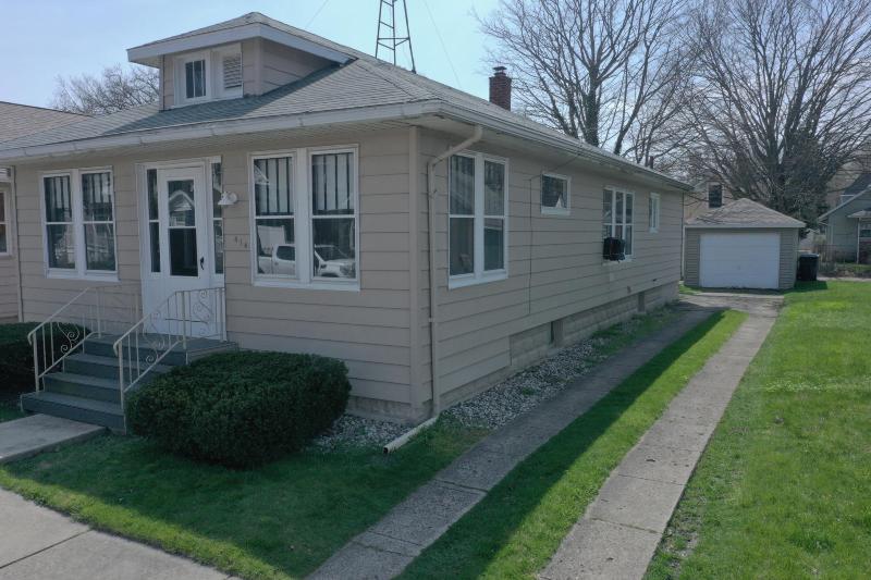 Listing Photo for 414 Howard Avenue