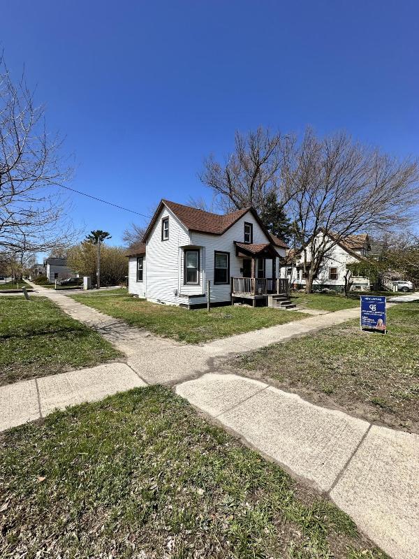 Listing Photo for 301 N 5th Street