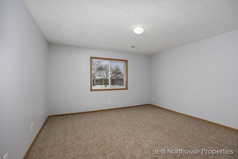 Listing Photo for 4616 Canterbury Drive 32