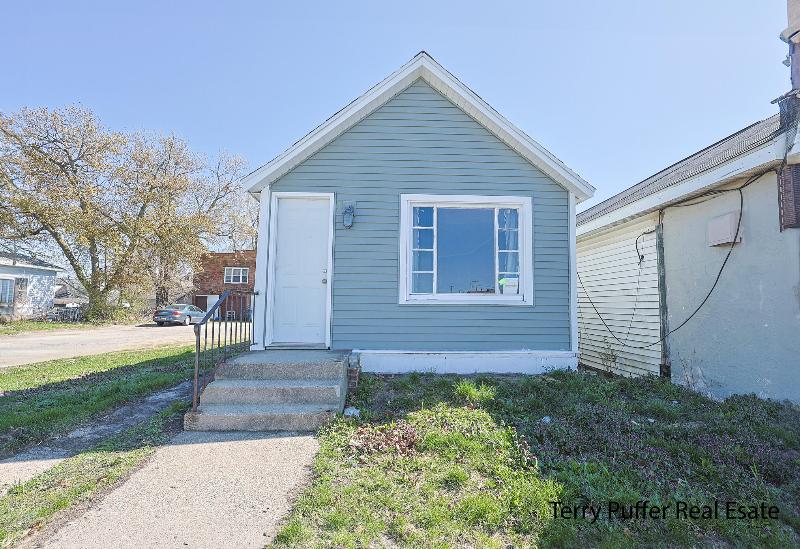 Listing Photo for 819 E Forest Avenue
