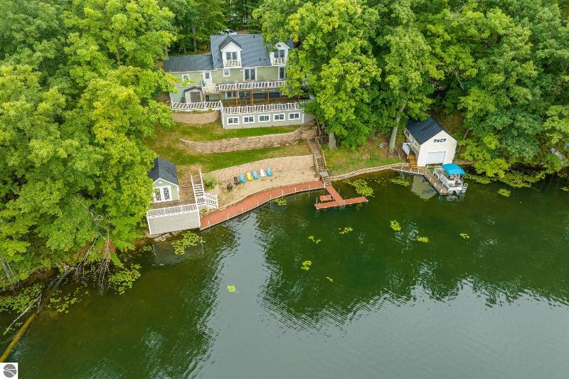 Listing Photo for 506 Mclachlan Point