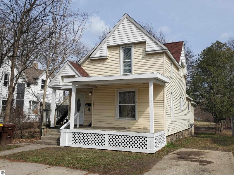 Listing Photo for 224 Woodworth Avenue