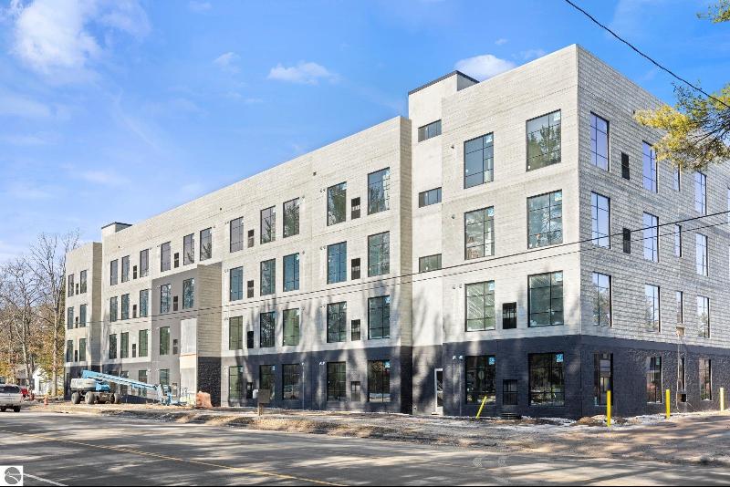 Listing Photo for 1825 #327 E Eighth Street 327 UNIT 327