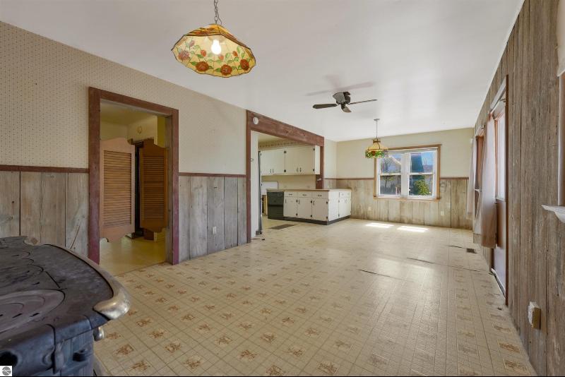 Listing Photo for 212 S Gladwin Street