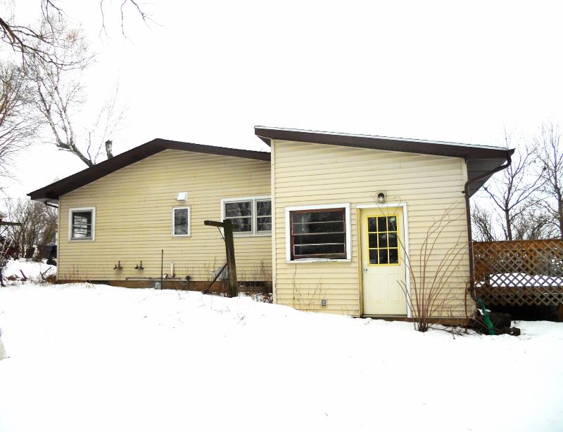 5219 S County Road H Orfordville, WI 53576-9732