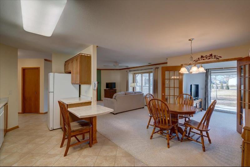 515 Meadowbrook Court 515 Marshall, WI 53559