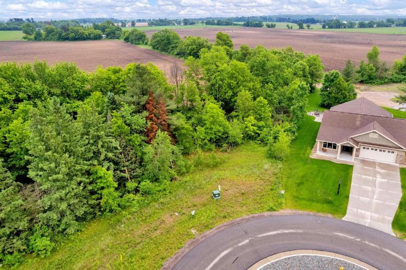 505 Greystone Place Plover, WI 54467