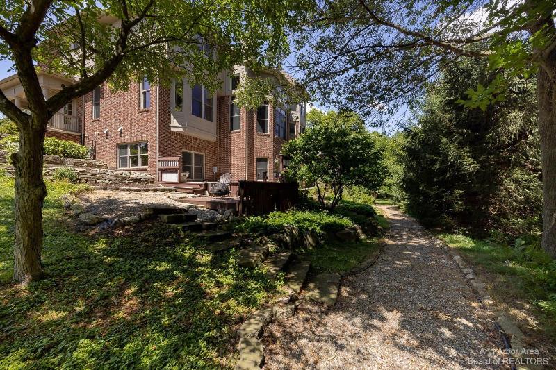 Listing Photo for 2120 Autumn Hill Drive