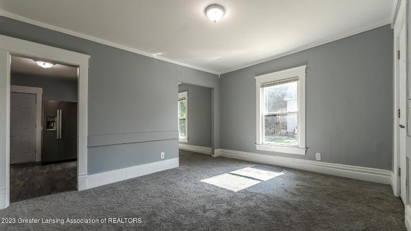 Listing Photo for 216 W Oakland Avenue
