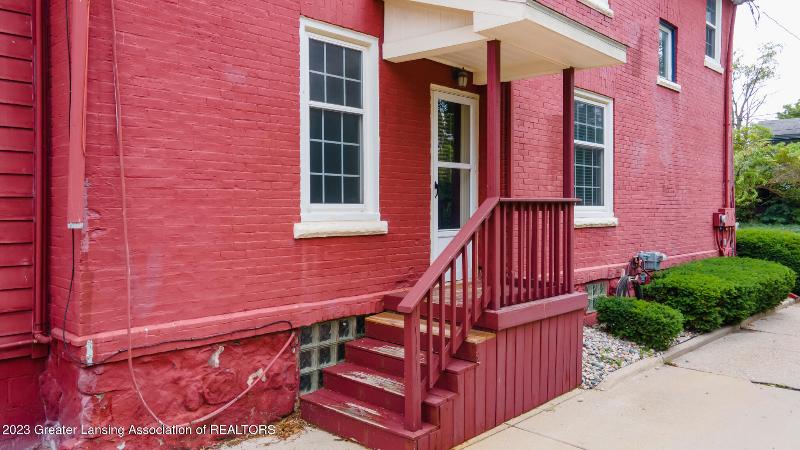 Listing Photo for 414/416 W Ionia Street