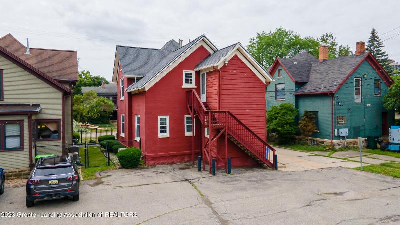 Listing Photo for 414/416 W Ionia Street