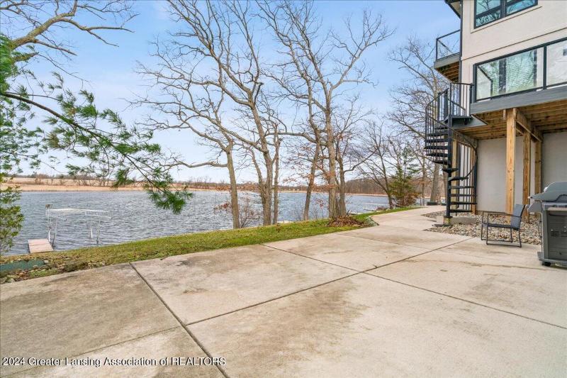 Listing Photo for 632 Island