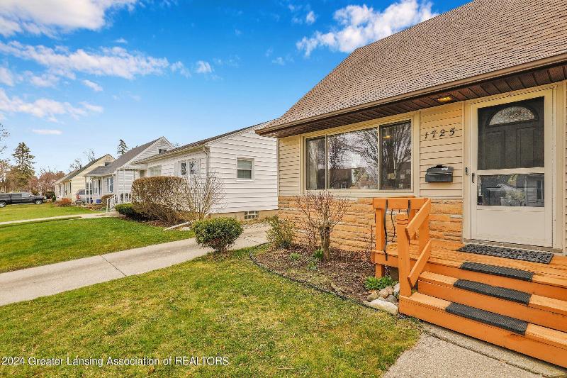 Listing Photo for 1725 W Rundle Avenue