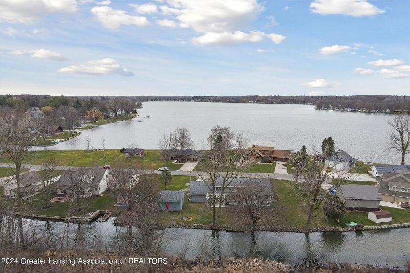 Listing Photo for 303 Lake Point Drive