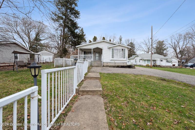 Listing Photo for 416 W Holmes Road