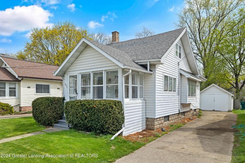Listing Photo for 1827 Delevan Avenue
