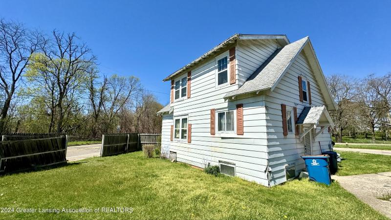 Listing Photo for 255 Graves Avenue