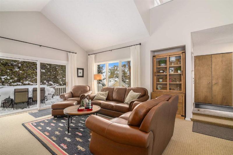 Listing Photo for 4722 Camelot Drive UNIT 4 4