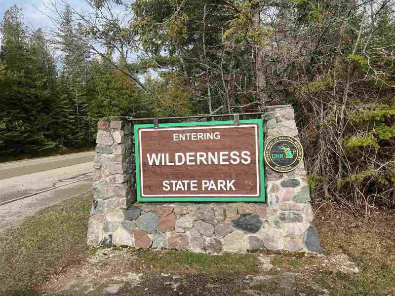 Listing Photo for 383 E Wilderness Park