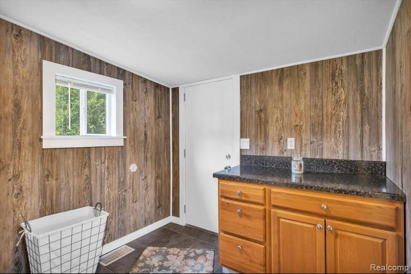 Listing Photo for 11977 Howell Avenue