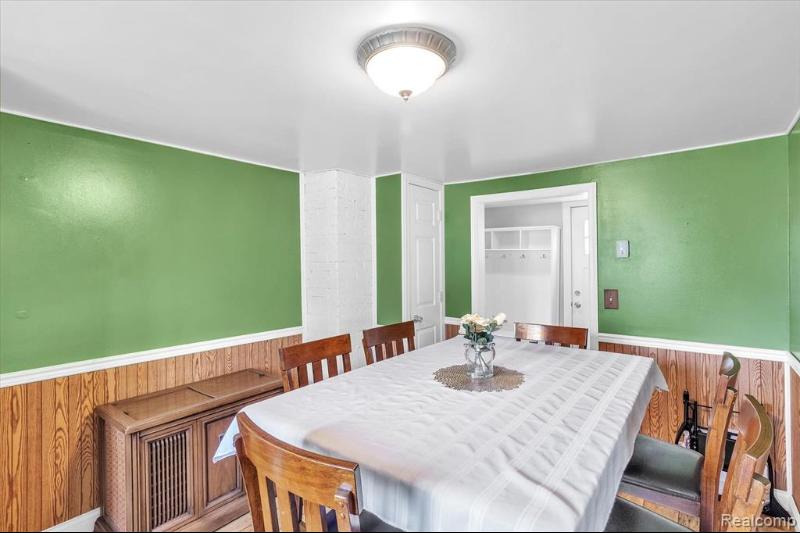 Listing Photo for 11977 Howell Avenue