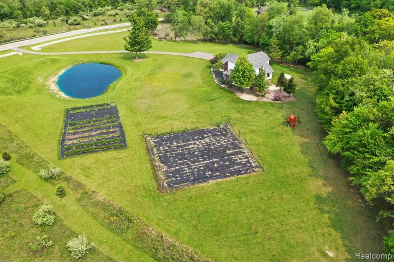 Listing Photo for 1305 Lakeville Road