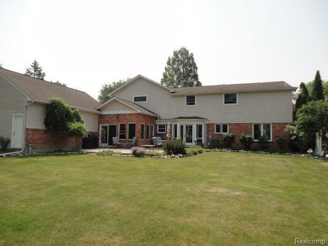 Listing Photo for 8842 Thorntree Drive