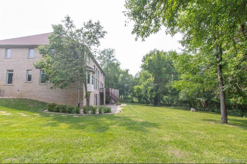 Listing Photo for 3125 Westloch Circle