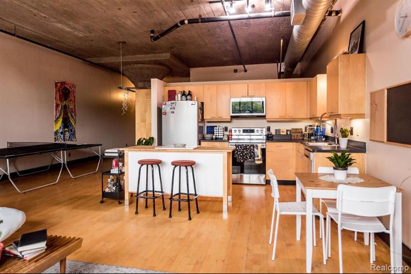 Listing Photo for 460 W Canfield Street 206
