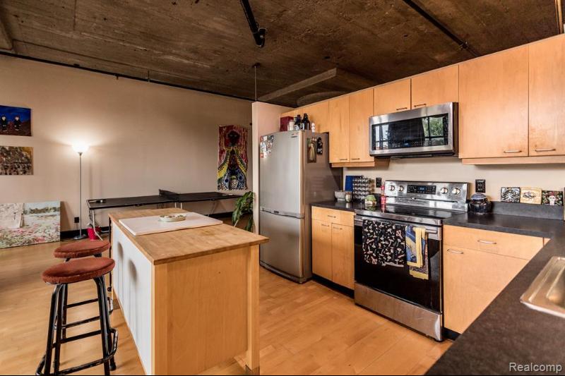 Listing Photo for 460 W Canfield Street 206