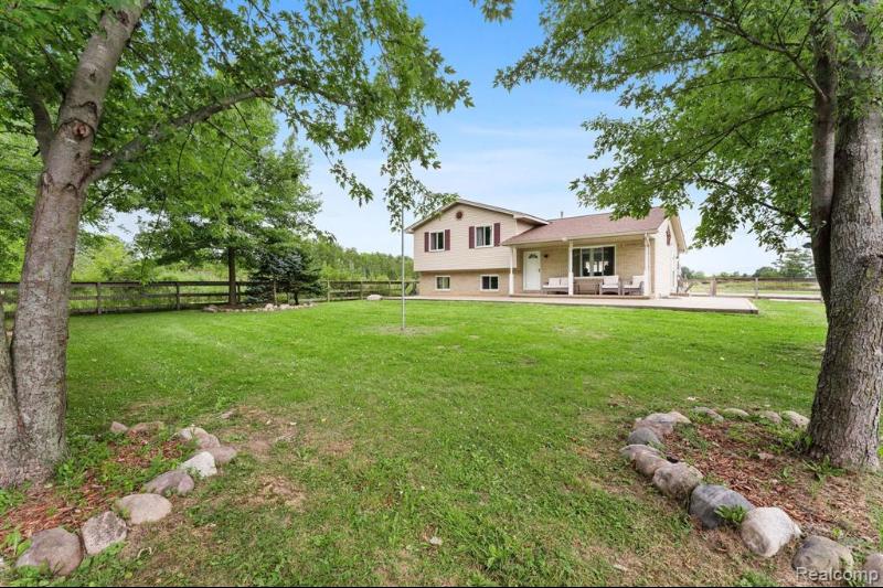 Listing Photo for 16104 Streicher Road