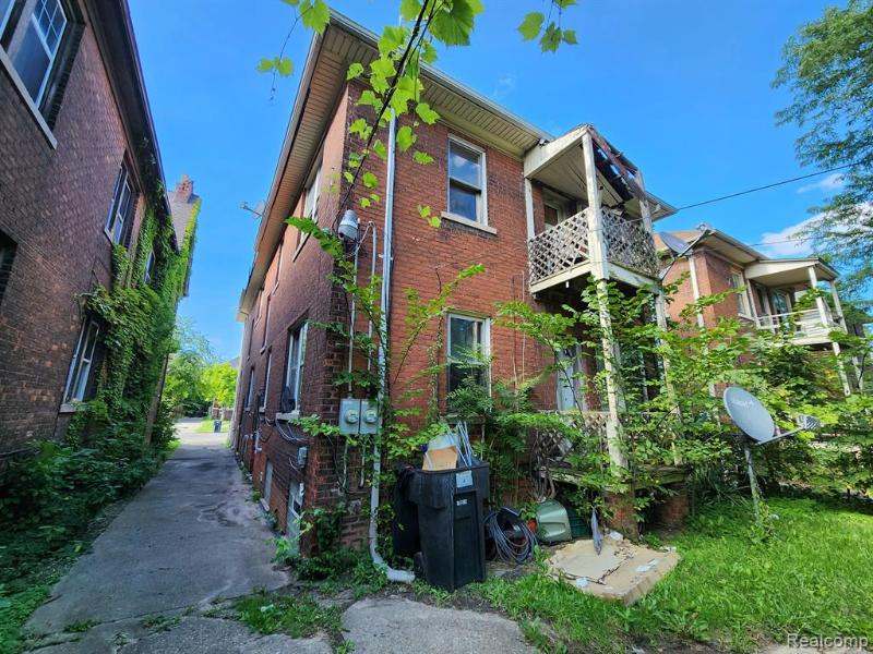 Listing Photo for 3311 W Grand Street