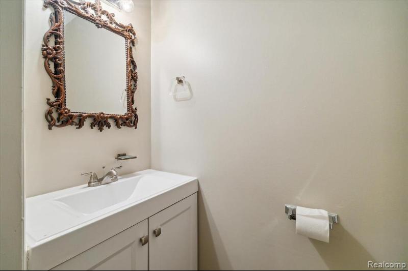 Listing Photo for 6741 Picketts Way