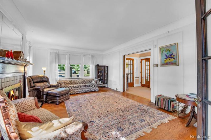Listing Photo for 300 N Liberty Street