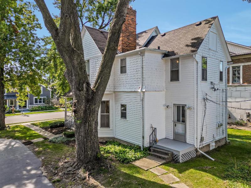 Listing Photo for 504 Townsend Street