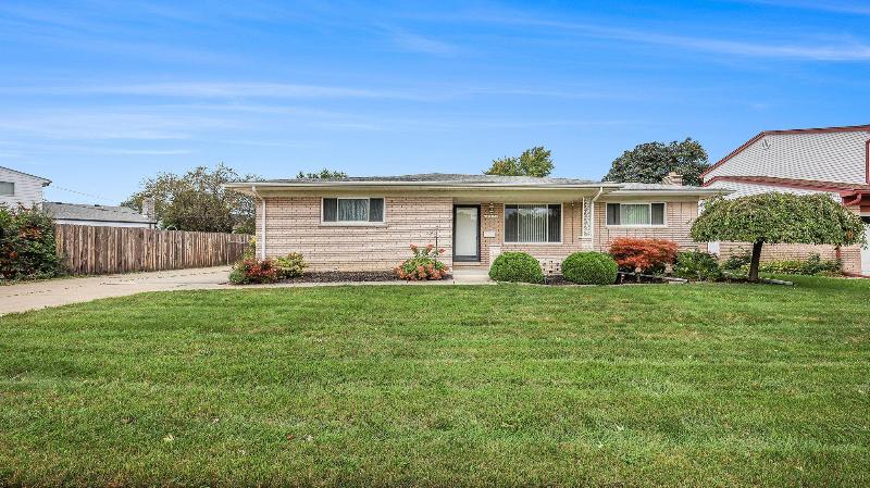 3461 Lancaster Drive, Sterling Heights