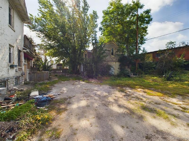 Listing Photo for 821 M L King Avenue
