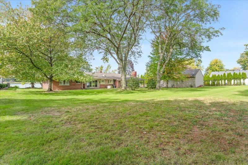 Listing Photo for 24001 W River Road