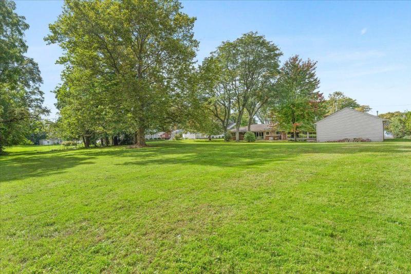 Listing Photo for 24001 W River Road