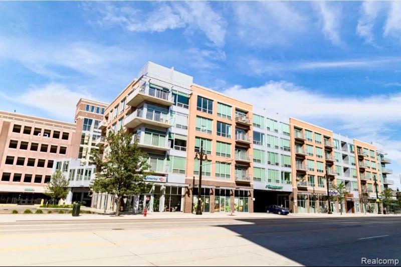Listing Photo for 3670 Woodward Avenue 27-311