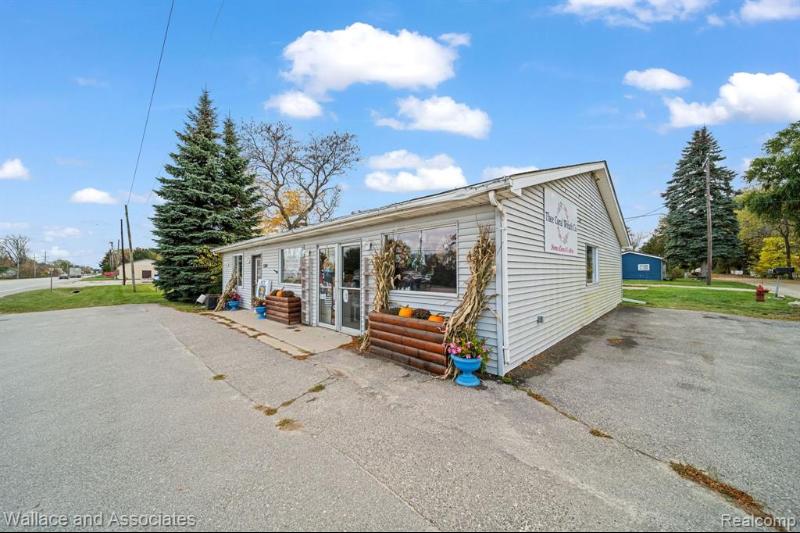 Listing Photo for 7308 Lakeshore Road