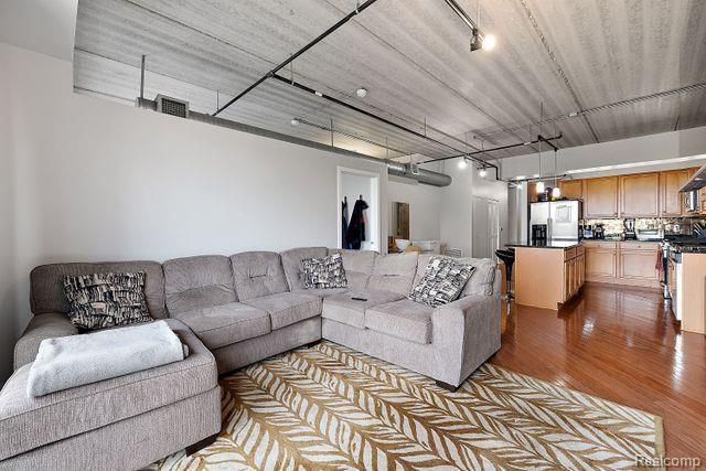 Listing Photo for 101 Curry Avenue 610