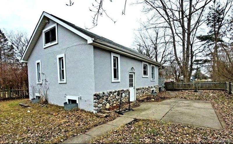 Listing Photo for 6336 Lapeer Road